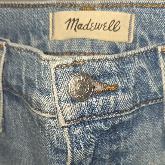 Madewell Cropped Jeans in Classic Blue - Picture 2 of 5